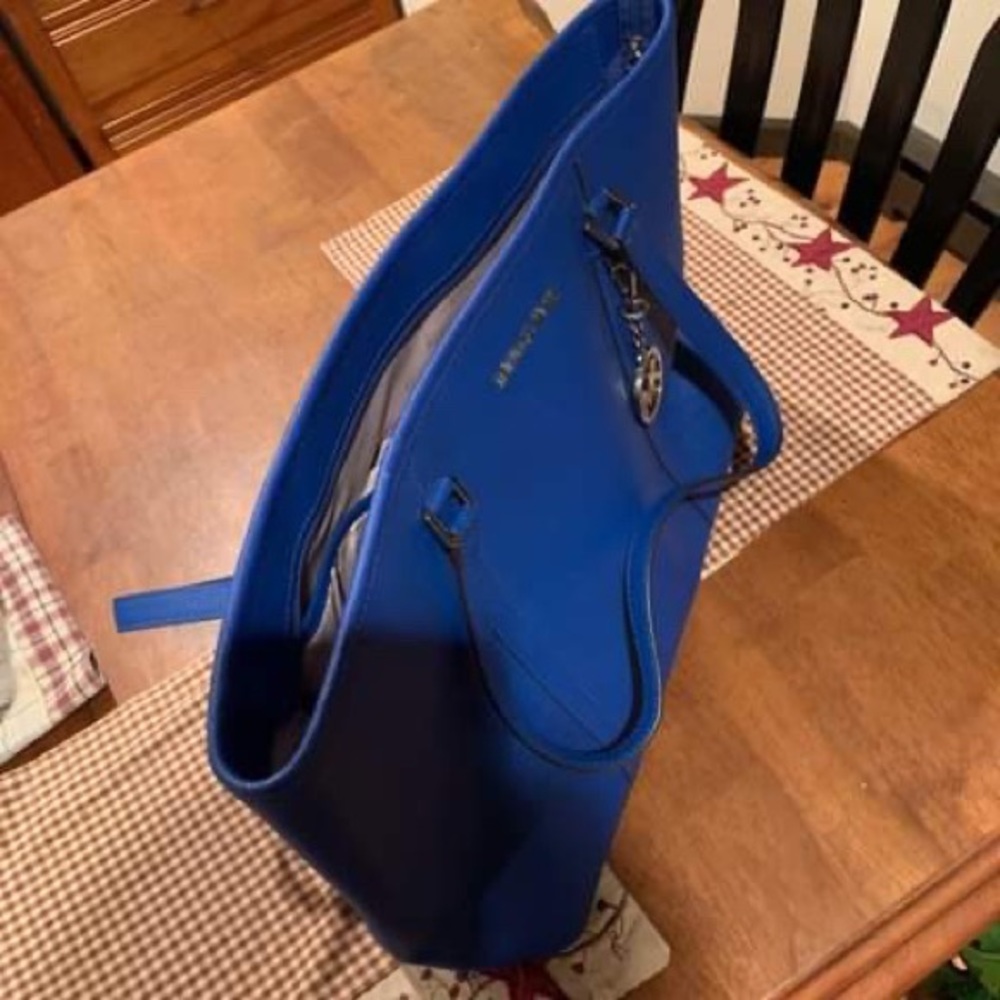 Michael Kors bag - Picture 4 of 8